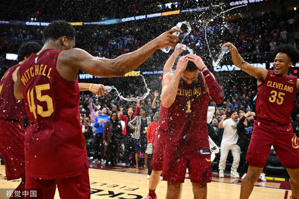 队在进攻中 队在进攻中