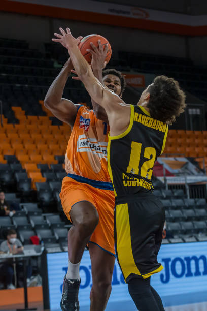 快速短传与 快速短传与