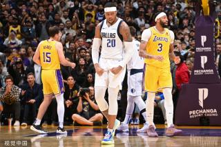 年轻前锋与 年轻前锋与